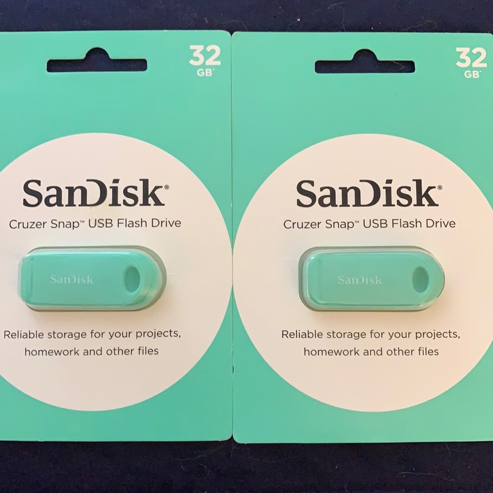 Sandisk Cruzer Snap USB Flash Drive 32gb. New in box. Set of 2